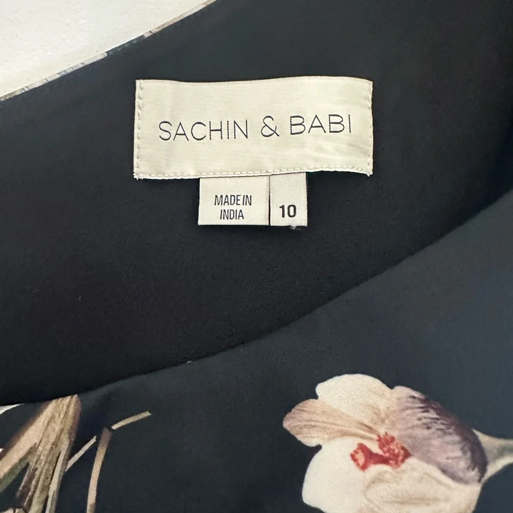 Sachin + Babi Aubrey floral one shoulder gown - Picture 6 of 14